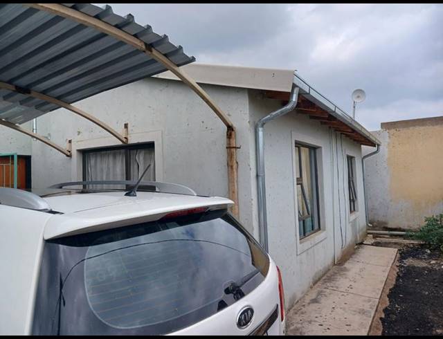 2 BEDROOM HOUSE FOR SALE IN PALM RIDGE EXT 2